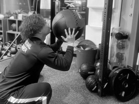 ウォールボール（Wall Balls）